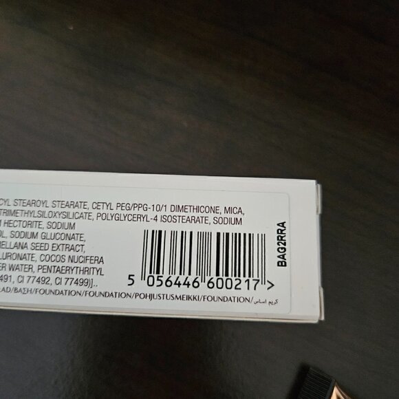 Charlotte Tilbury BEAUTIFUL SKIN FOUNDATION in 4 Neutral (NIB) - Picture 6 of 6